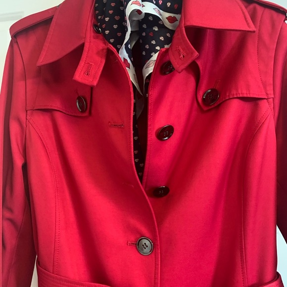 David Lawrence 🍒 Red Trench - Picture 2 of 16